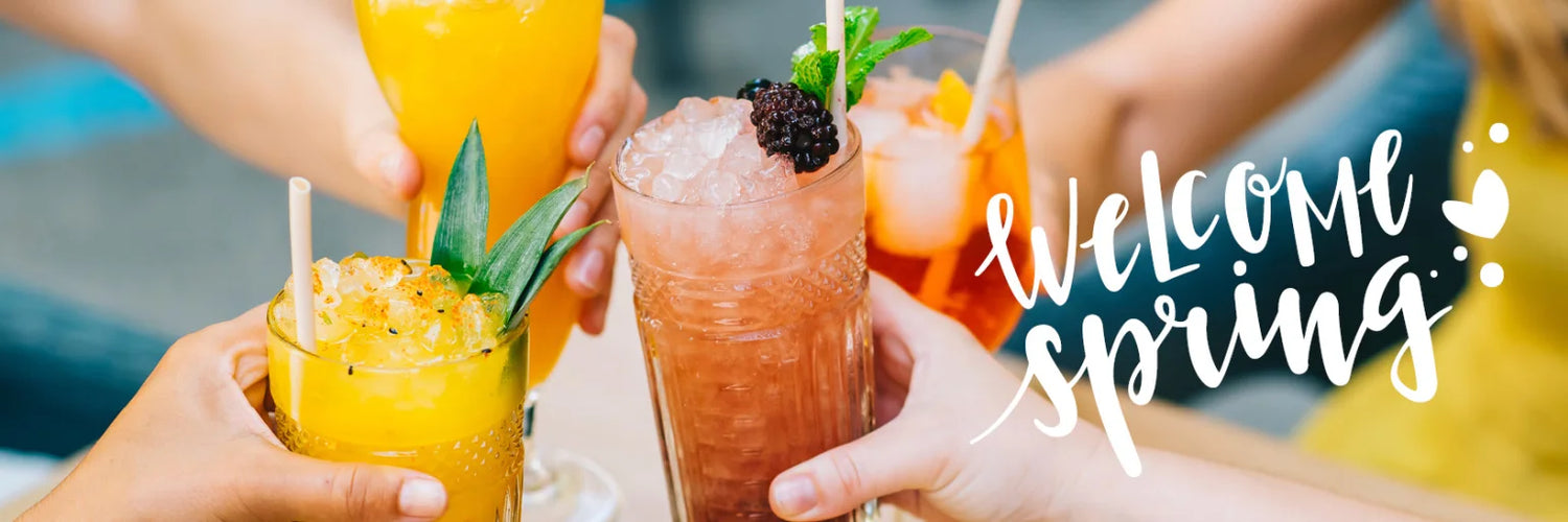 Bild zeigt Cocktails mit Willkommensspruch Frühling