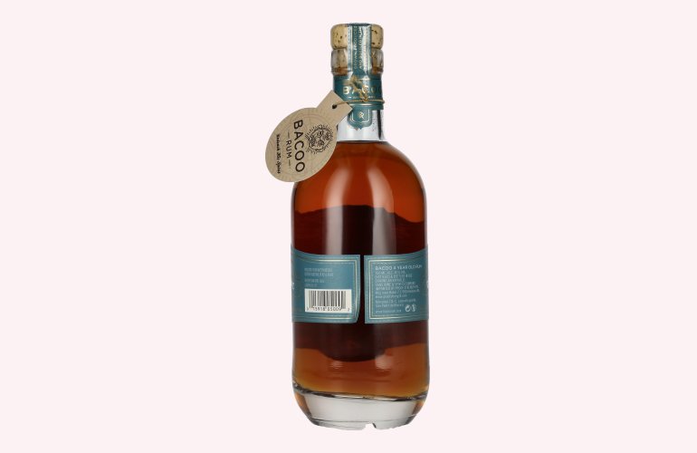 Bacoo 4 Years Old Rum 40% Vol. 0,7l