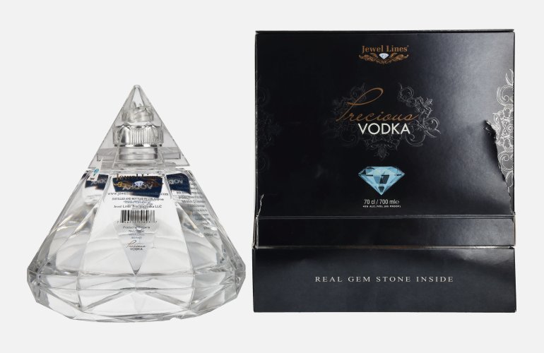 Jewels Lines Precious Vodka 40% Vol. 0,7l en boîte cadeau avec Bec verseur